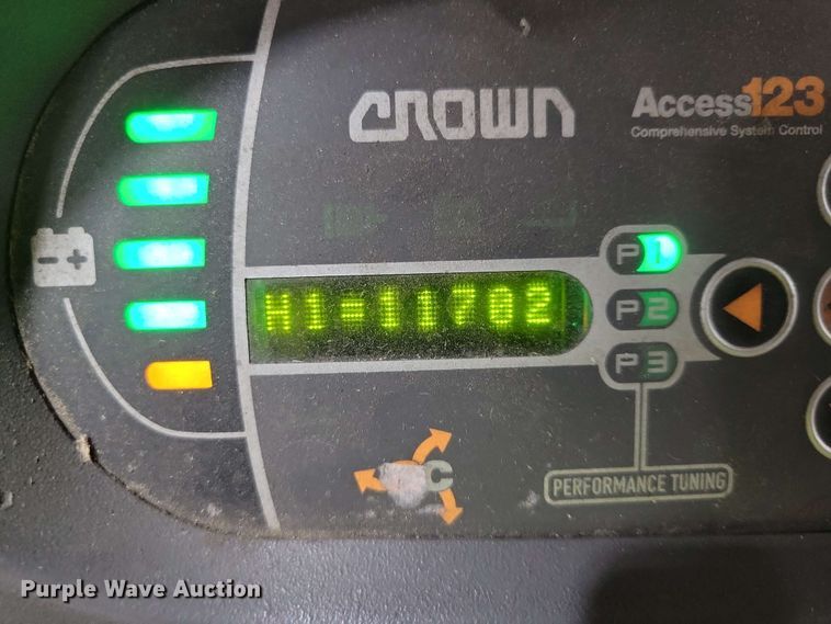 image for item DX7021 2015 Crown SP 4000 order picker