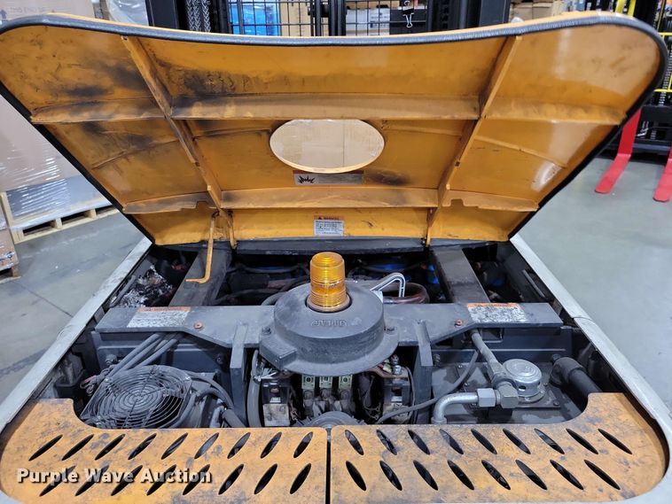 image for item DX7021 2015 Crown SP 4000 order picker