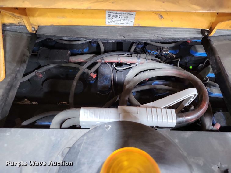 image for item DX7021 2015 Crown SP 4000 order picker