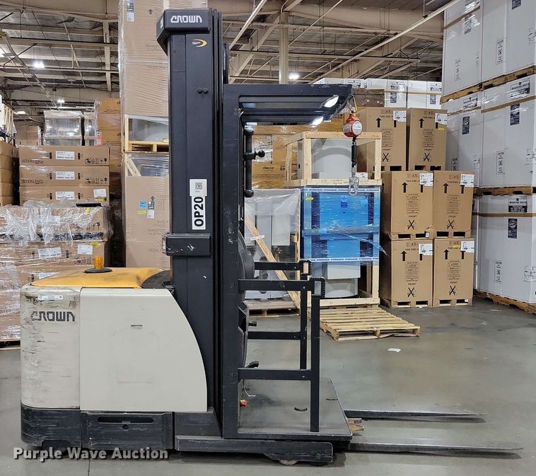 image for item DX7022 2015 Crown SP 4000 order picker