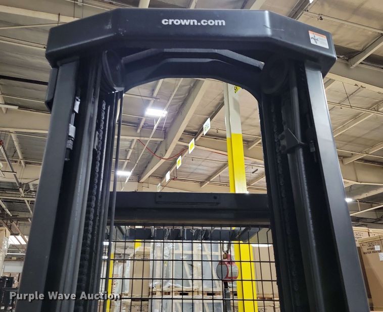 image for item DX7022 2015 Crown SP 4000 order picker