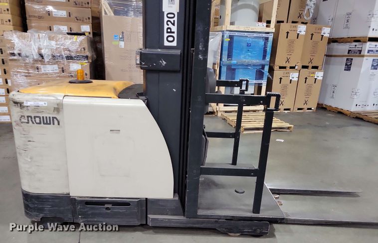 image for item DX7022 2015 Crown SP 4000 order picker