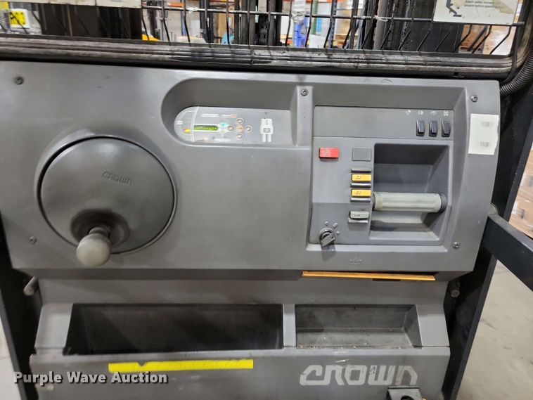 image for item DX7022 2015 Crown SP 4000 order picker