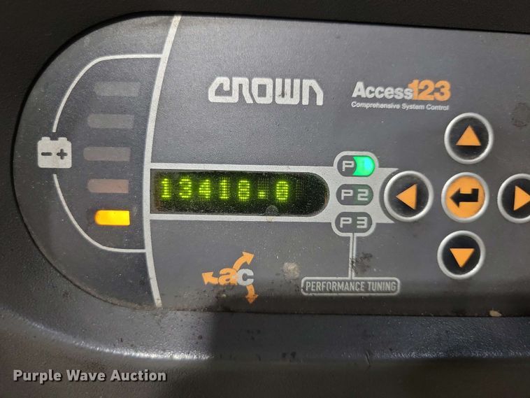 image for item DX7022 2015 Crown SP 4000 order picker