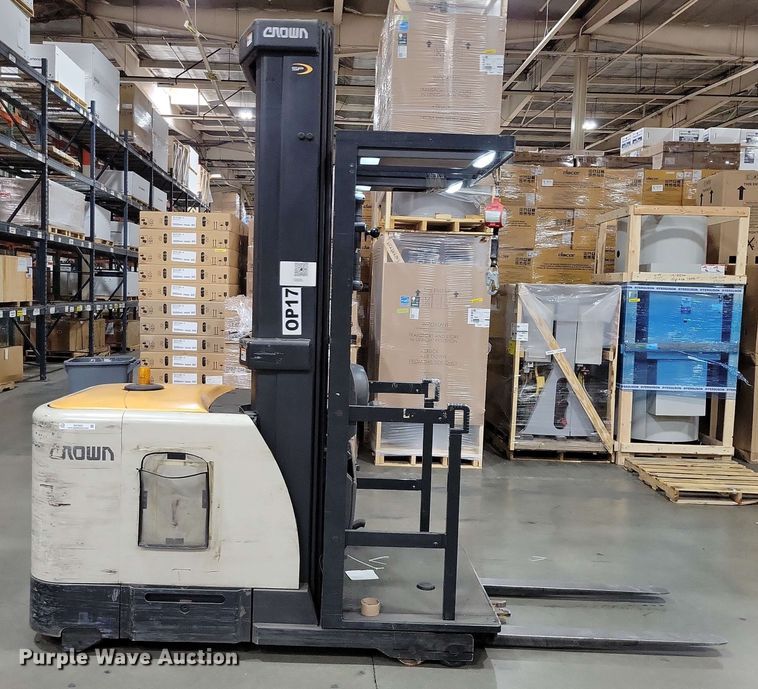 image for item DX7023 2015 Crown SP 4000 order picker