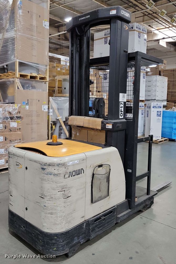 image for item DX7023 2015 Crown SP 4000 order picker