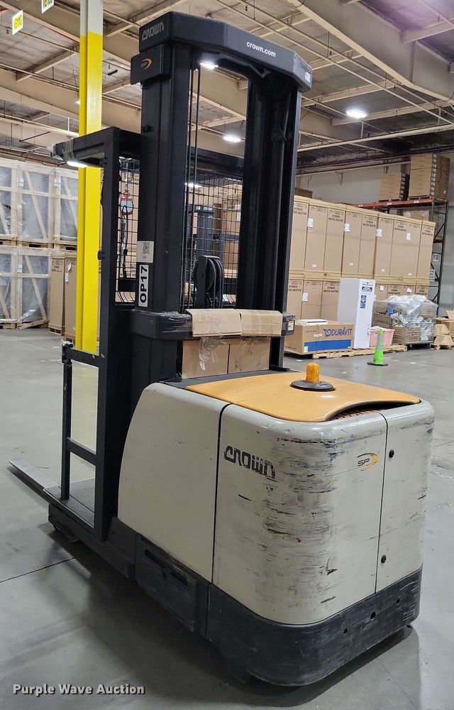 image for item DX7023 2015 Crown SP 4000 order picker