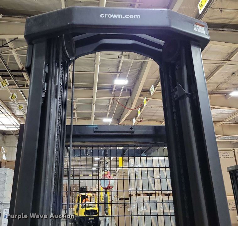 image for item DX7023 2015 Crown SP 4000 order picker