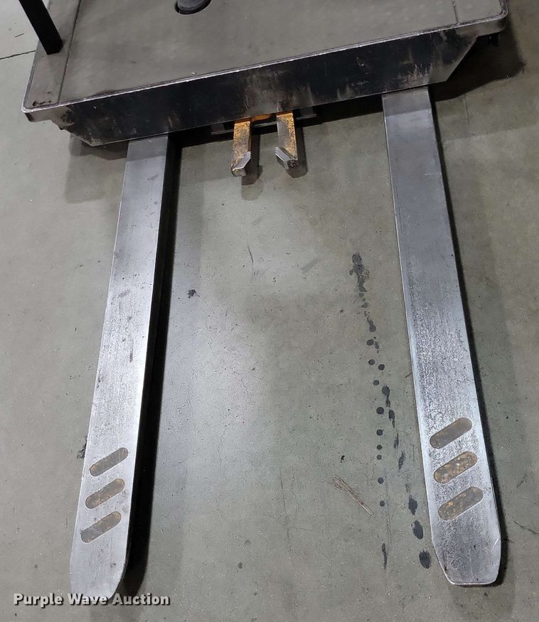 image for item DX7023 2015 Crown SP 4000 order picker