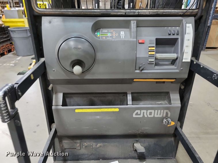 image for item DX7023 2015 Crown SP 4000 order picker