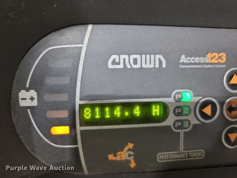 image for item DX7024 2015 Crown SP 4000 order picker