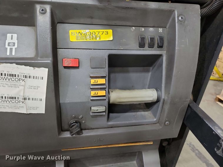 image for item DX7024 2015 Crown SP 4000 order picker