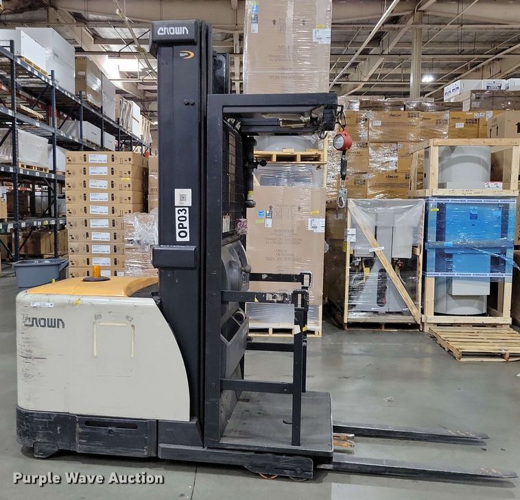 image for item DX7025 2015 Crown SP 4000 order picker