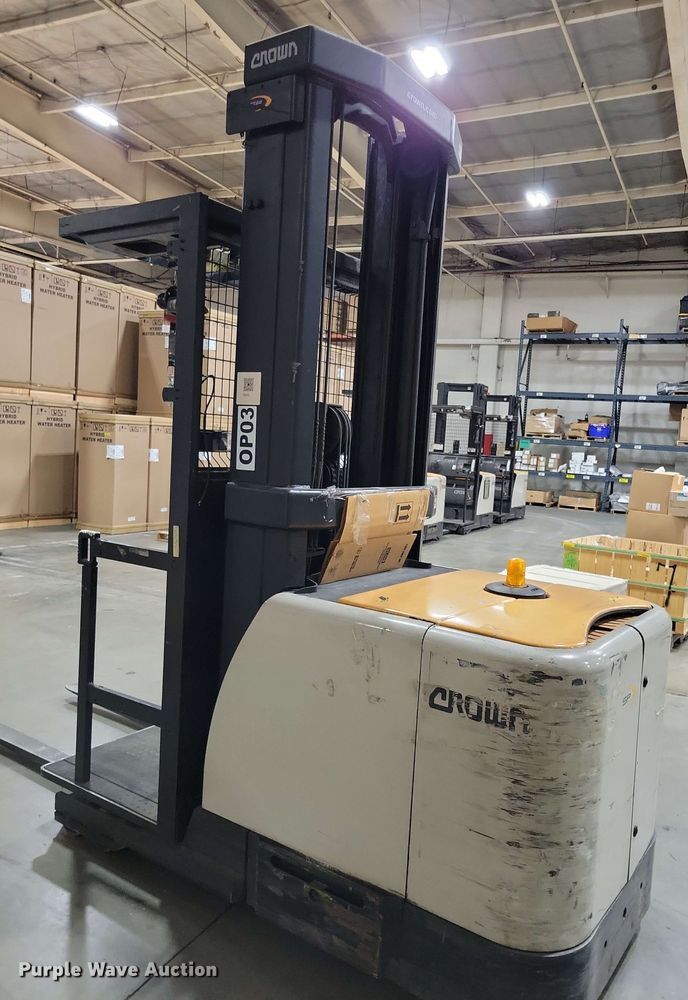 image for item DX7025 2015 Crown SP 4000 order picker