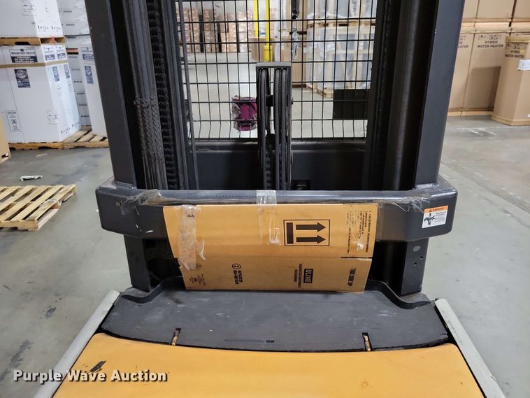 image for item DX7025 2015 Crown SP 4000 order picker