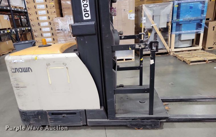 image for item DX7025 2015 Crown SP 4000 order picker