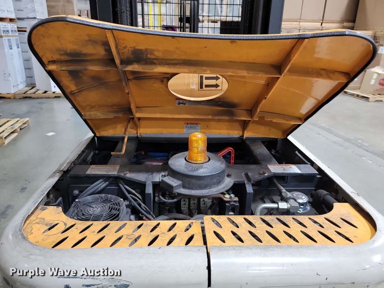 image for item DX7025 2015 Crown SP 4000 order picker