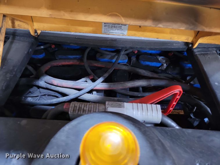 image for item DX7025 2015 Crown SP 4000 order picker