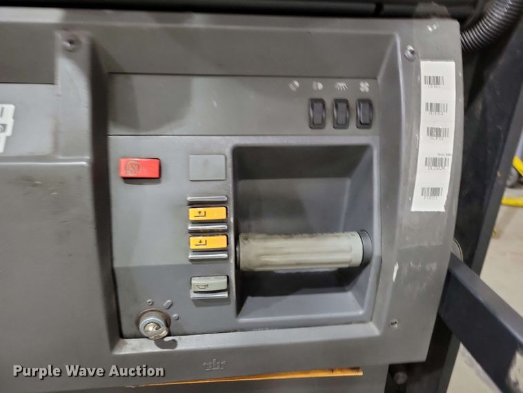 image for item DX7025 2015 Crown SP 4000 order picker