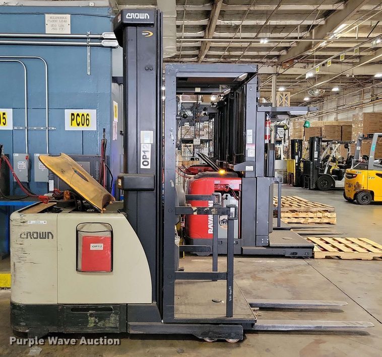 image for item DX7026 2015 Crown SP 4000 order picker