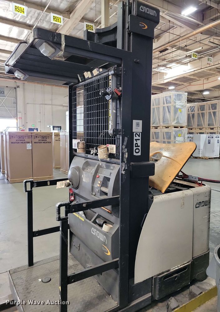 image for item DX7026 2015 Crown SP 4000 order picker