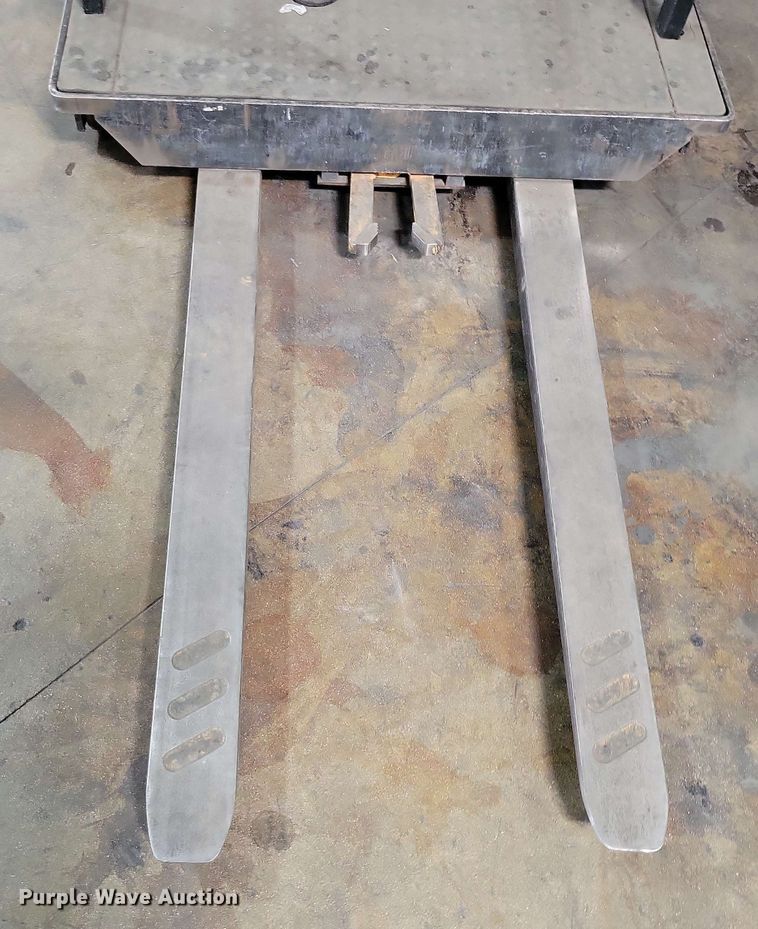 image for item DX7026 2015 Crown SP 4000 order picker