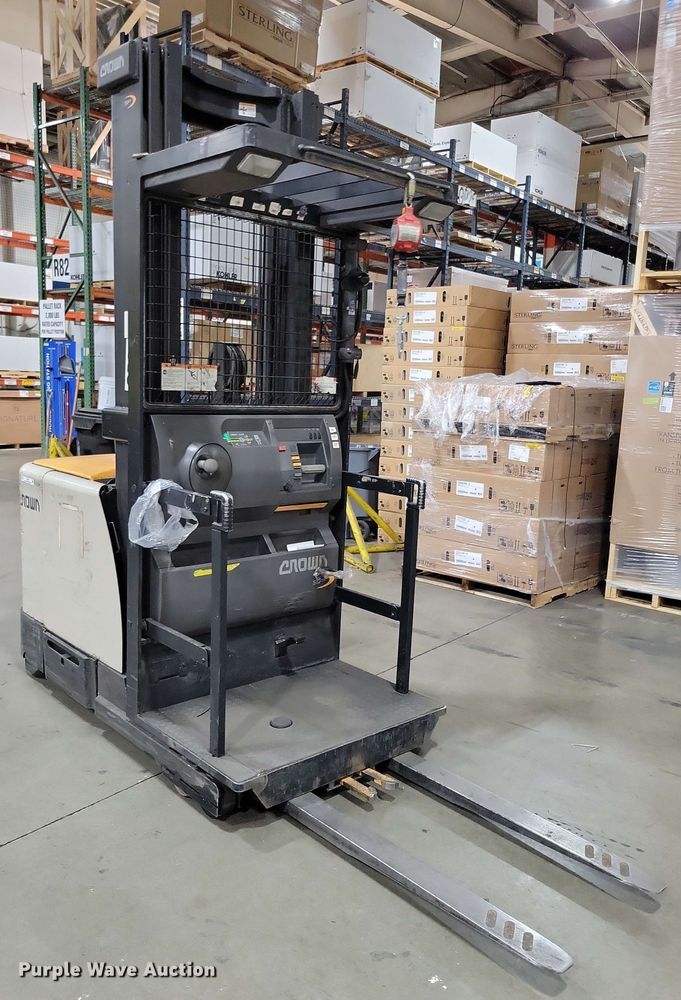 image for item DX7027 2015 Crown SP 4000 order picker