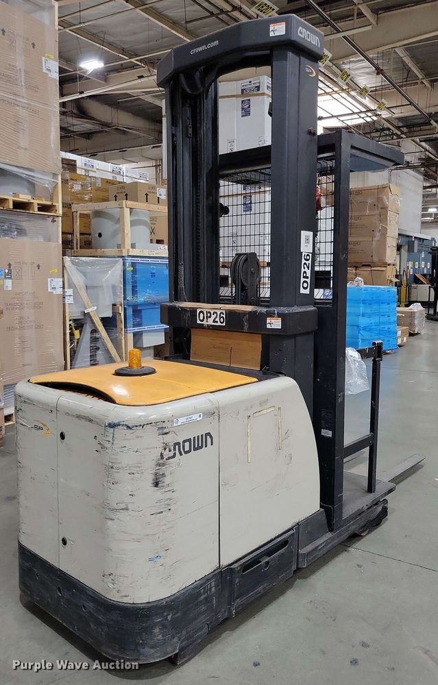 image for item DX7027 2015 Crown SP 4000 order picker