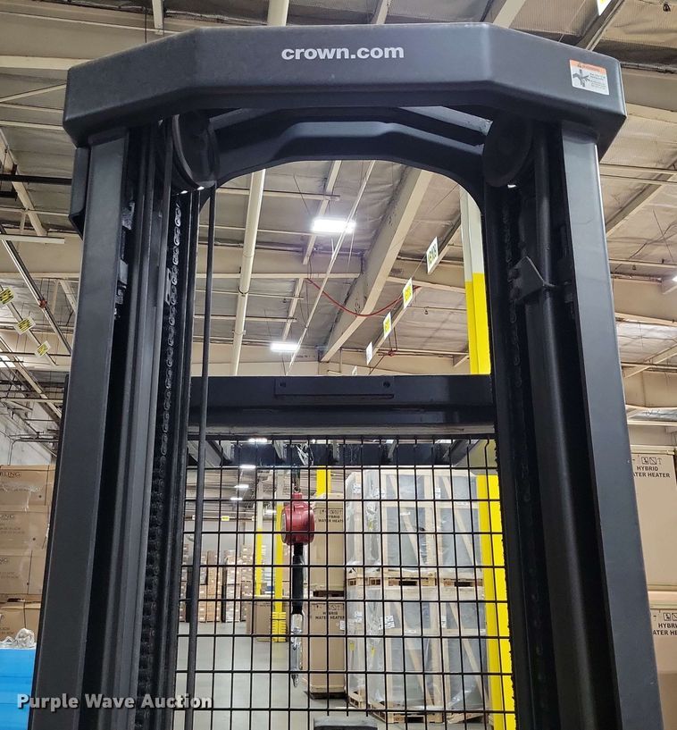 image for item DX7027 2015 Crown SP 4000 order picker