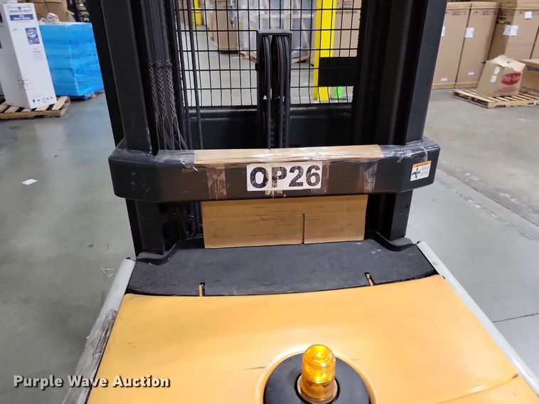 image for item DX7027 2015 Crown SP 4000 order picker