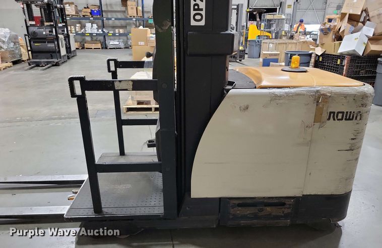 image for item DX7027 2015 Crown SP 4000 order picker