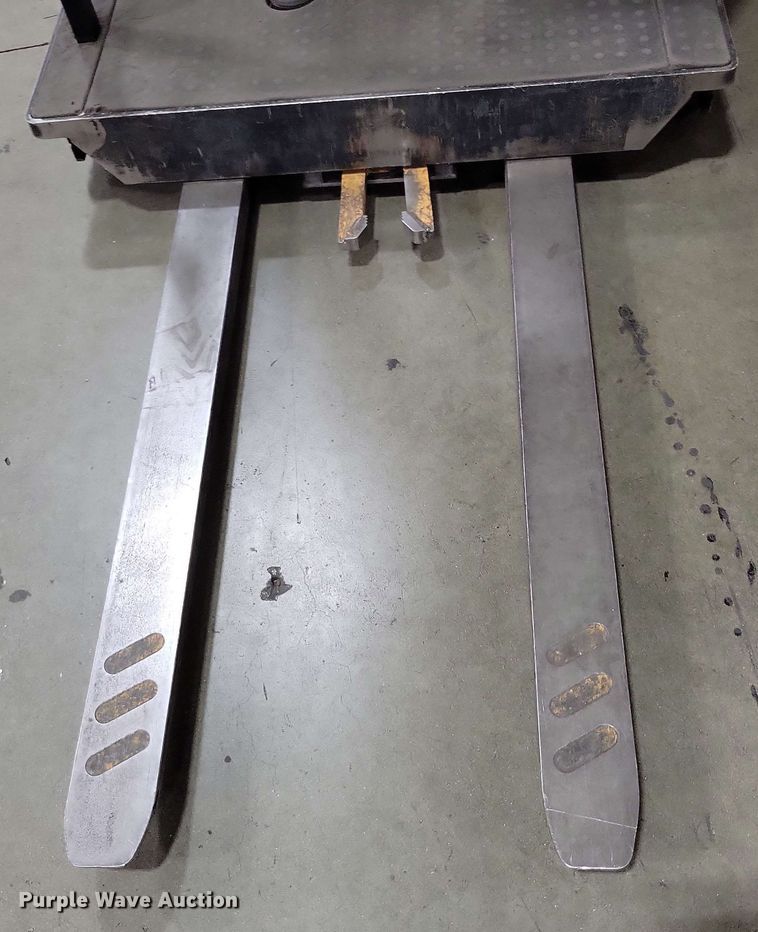 image for item DX7027 2015 Crown SP 4000 order picker