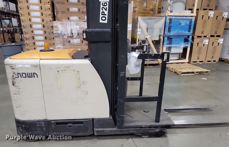 image for item DX7027 2015 Crown SP 4000 order picker