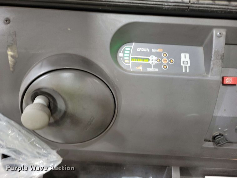 image for item DX7027 2015 Crown SP 4000 order picker