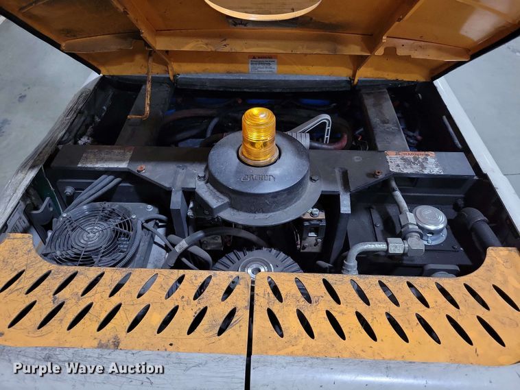 image for item DX7027 2015 Crown SP 4000 order picker