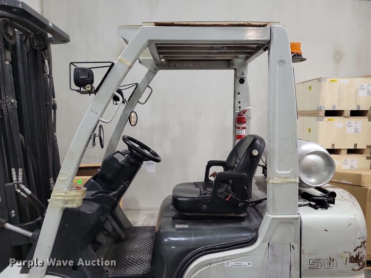 image for item DX7033 2017 UniCarriers PF50 forklift