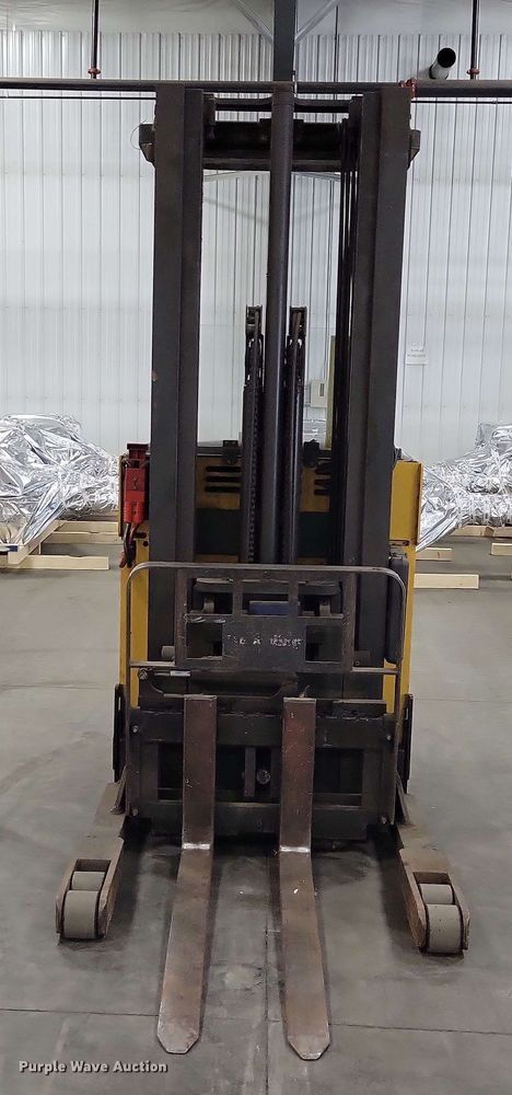 image for item DX7086 Caterpillar NRR40 reach truck