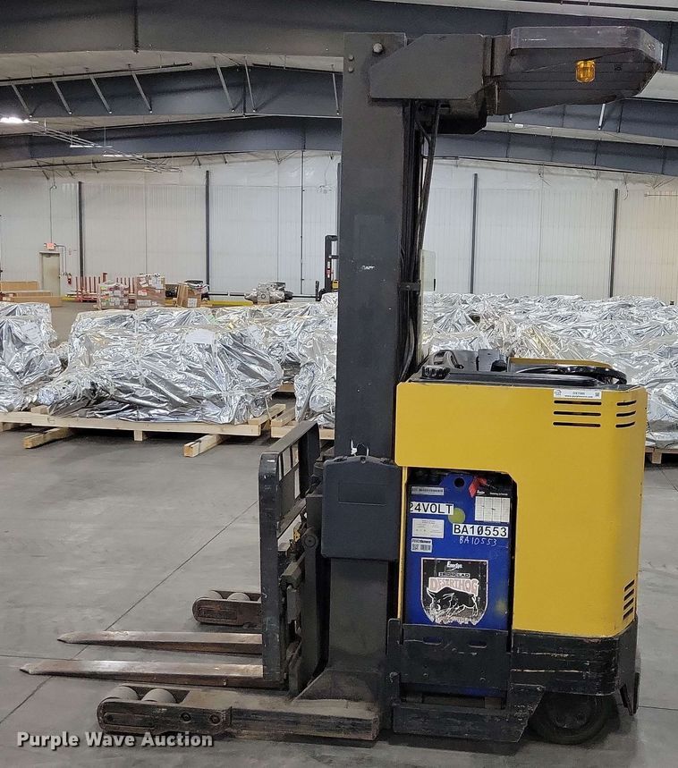 image for item DX7086 Caterpillar NRR40 reach truck