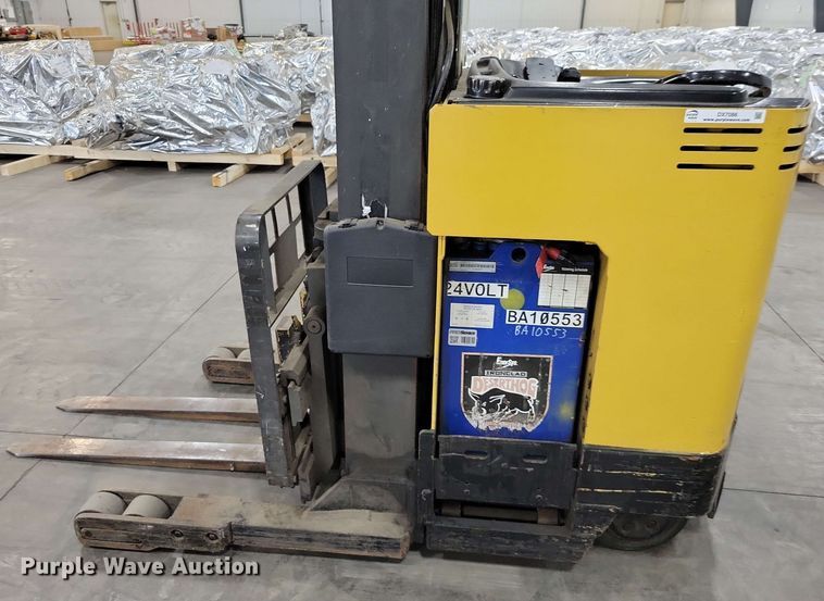 image for item DX7086 Caterpillar NRR40 reach truck