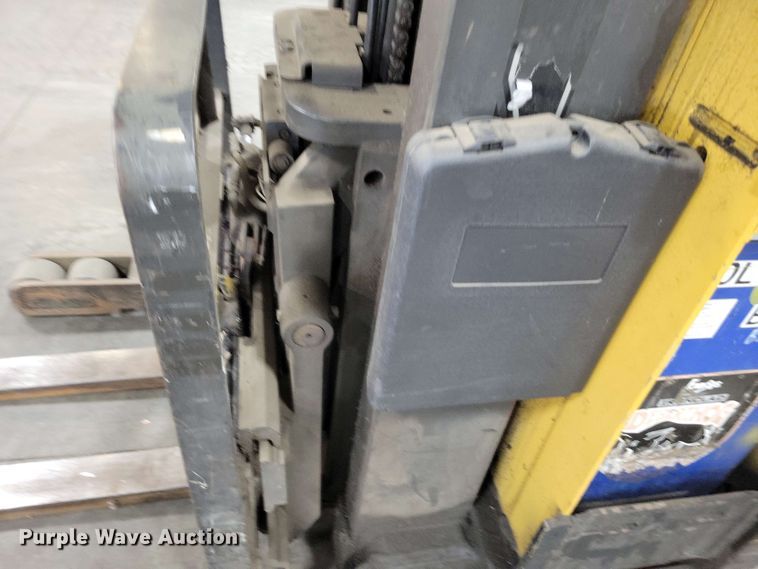 image for item DX7086 Caterpillar NRR40 reach truck