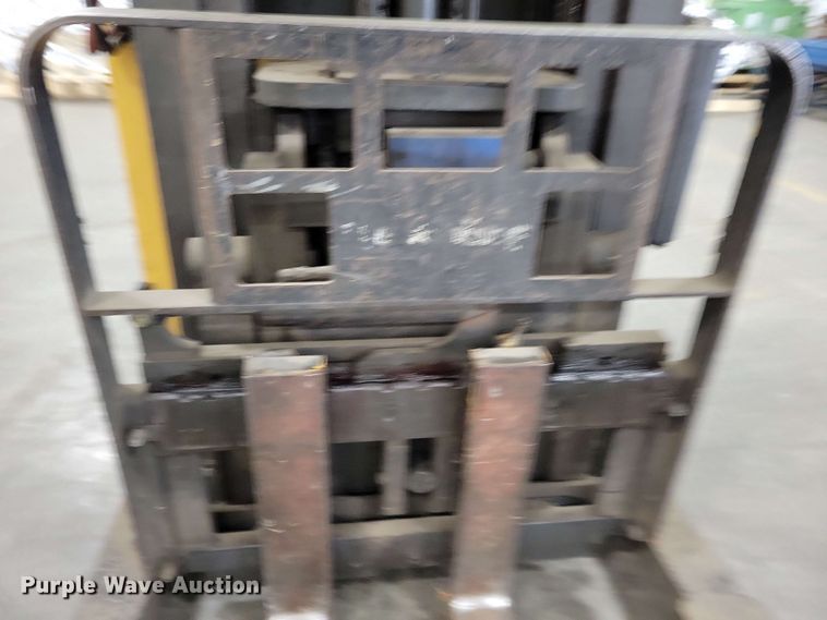 image for item DX7086 Caterpillar NRR40 reach truck