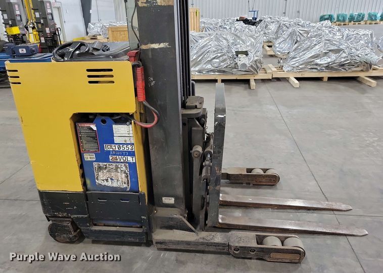 image for item DX7086 Caterpillar NRR40 reach truck