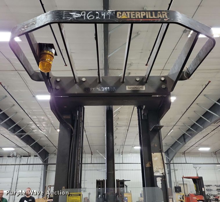 image for item DX7086 Caterpillar NRR40 reach truck