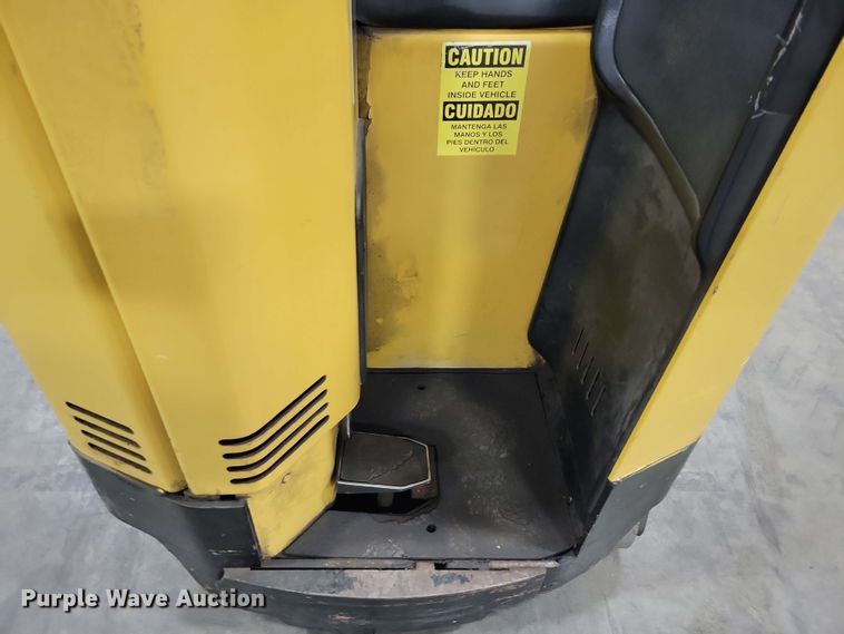 image for item DX7086 Caterpillar NRR40 reach truck