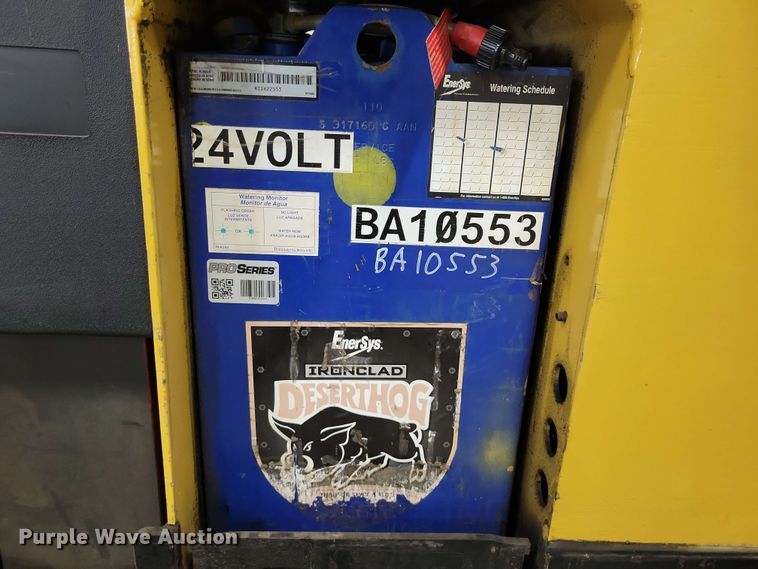 image for item DX7086 Caterpillar NRR40 reach truck