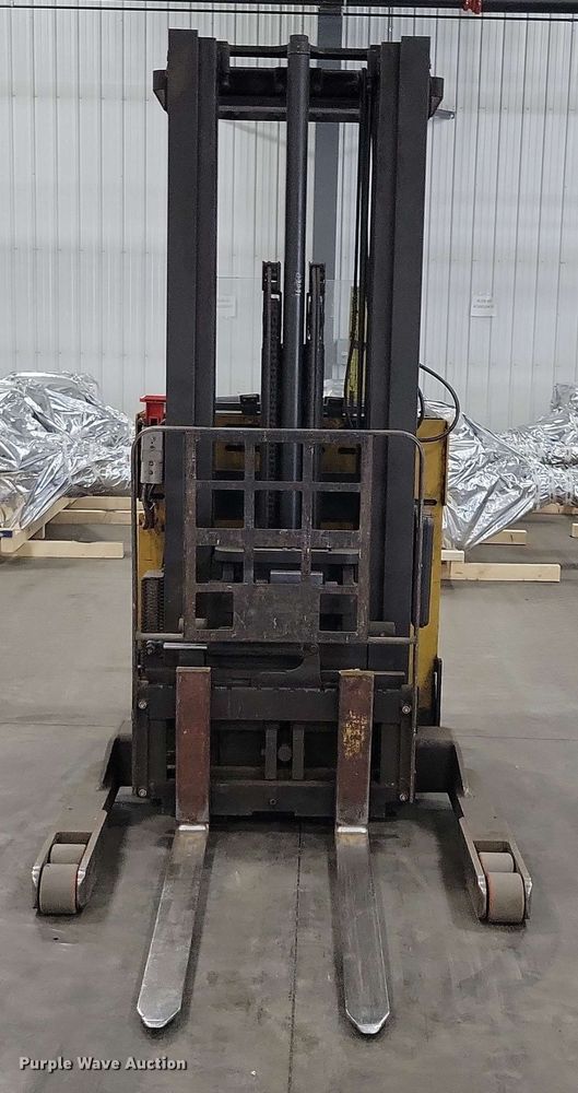 image for item DX7087 Caterpillar NRR45 reach truck