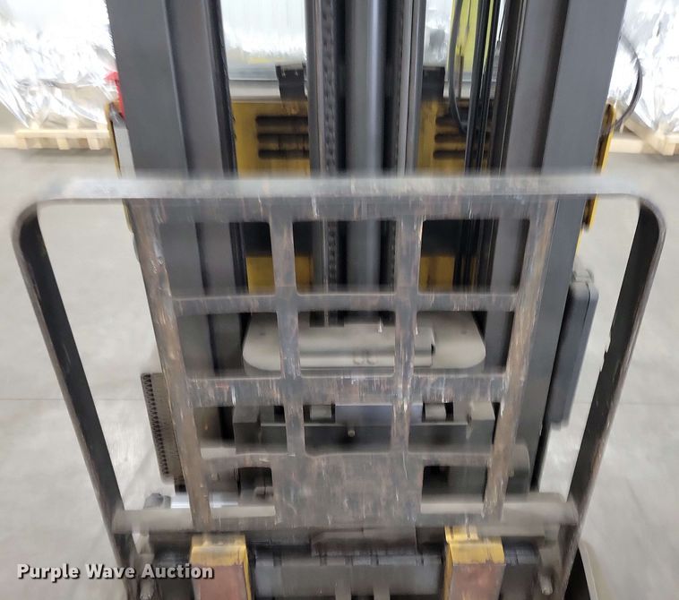 image for item DX7087 Caterpillar NRR45 reach truck