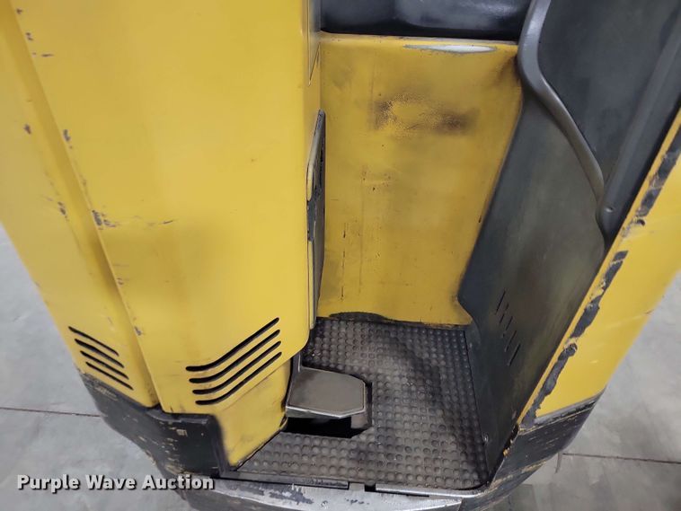 image for item DX7087 Caterpillar NRR45 reach truck