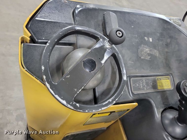 image for item DX7087 Caterpillar NRR45 reach truck