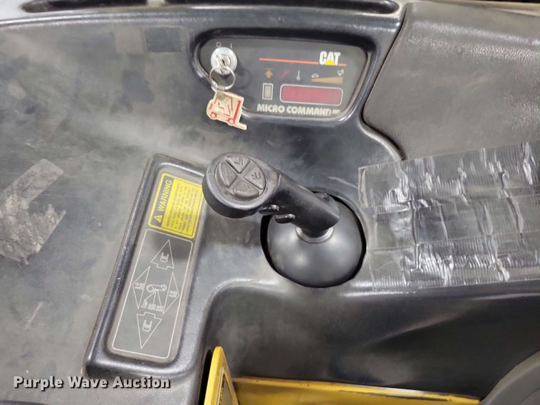 image for item DX7087 Caterpillar NRR45 reach truck